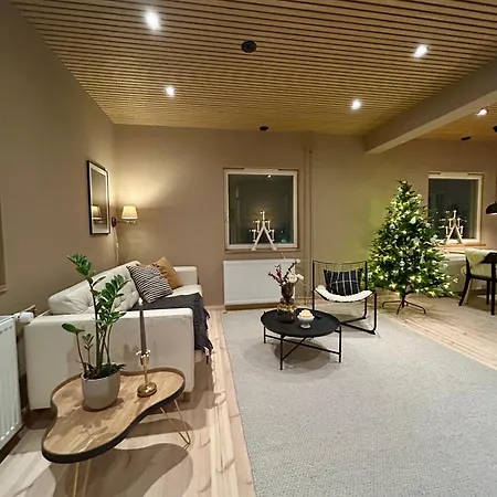 Villa Luna With Jacuzzi Rovaniemi